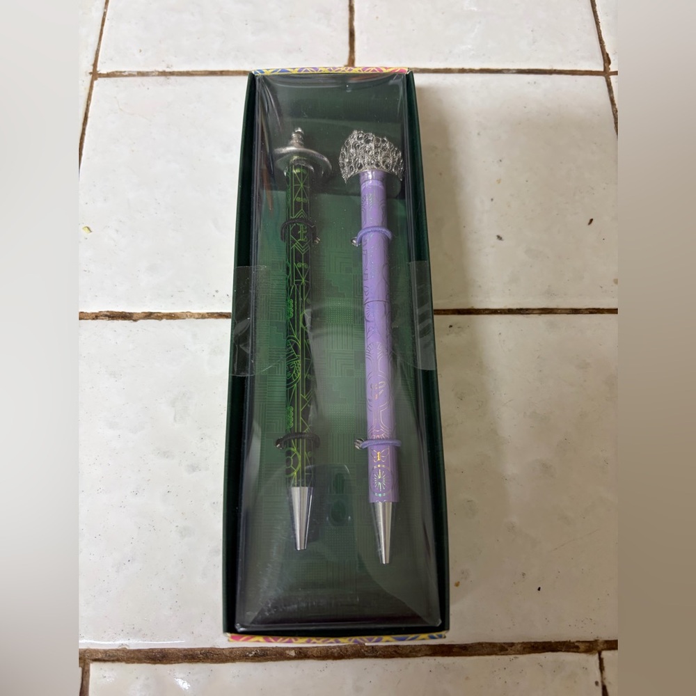 Wicked Elphaba and Glinda Pen Set NWT